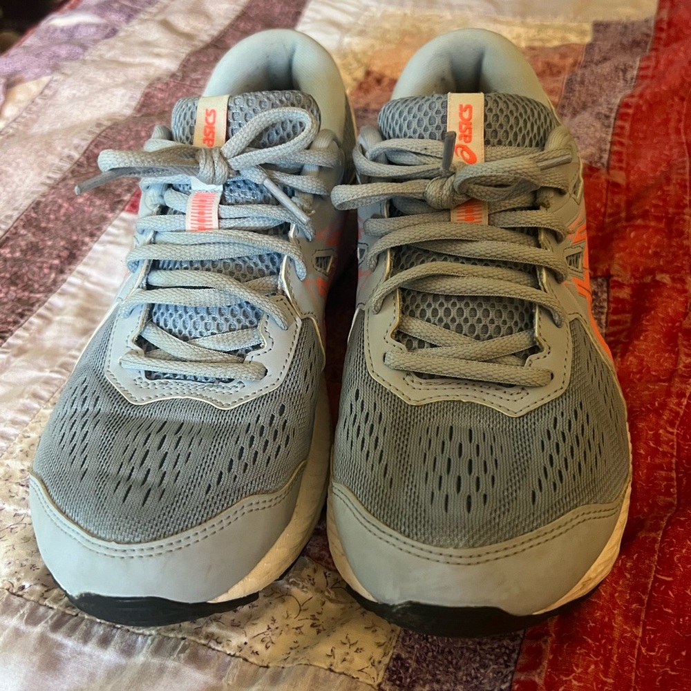 ASICS women’s blue size 9 sneakers